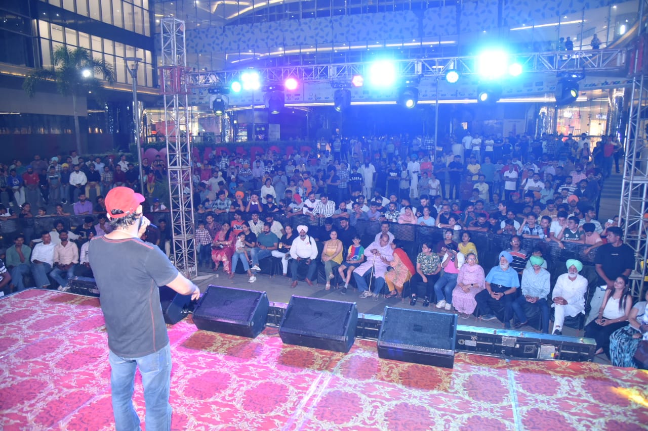 Punjabi Movie "Godday Godday Chaa" Promotion at VR Ambarsar