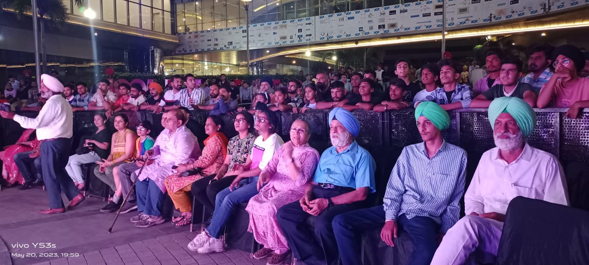 Punjabi Movie "Godday Godday Chaa" Promotion at VR Ambarsar