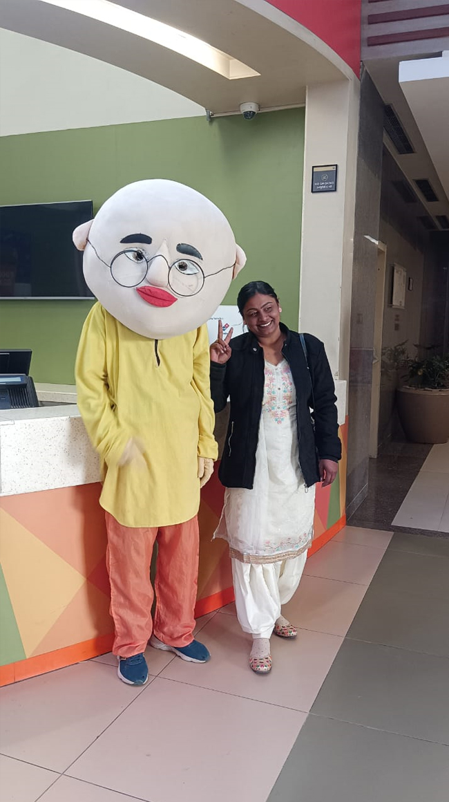 Magician & Mascot Visit at VR Ambarsar (23rd Dec 2023)