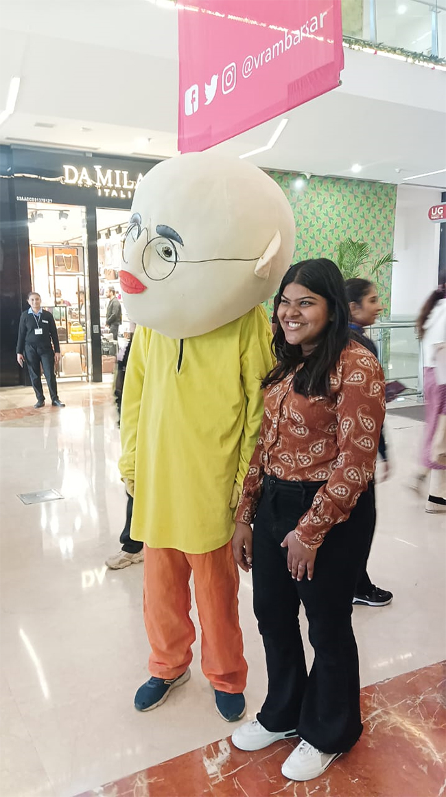Magician & Mascot Visit at VR Ambarsar (23rd Dec 2023)